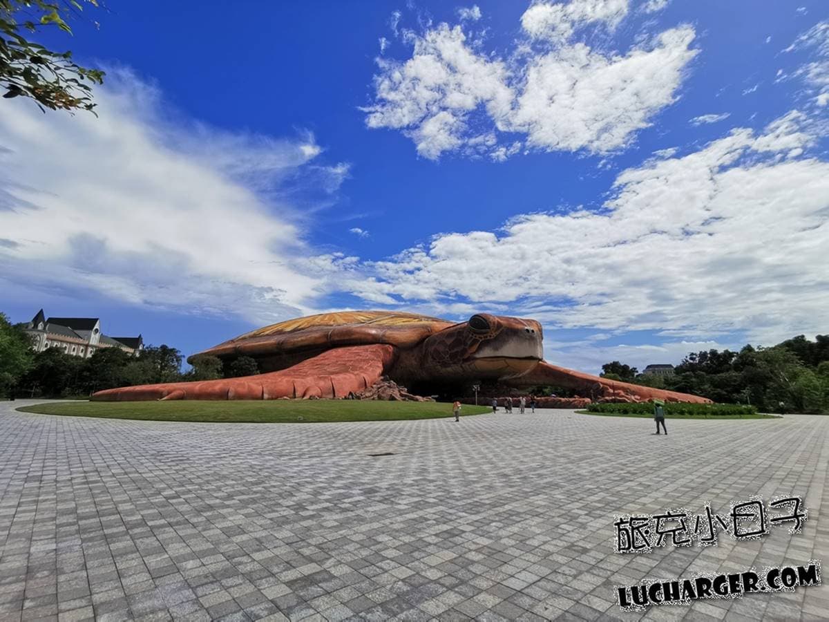 超夢幻「越南版迪士尼」!免簽暢玩「粉紅城堡」,海龜造型水族館必看人魚秀 超夢幻「越南版迪士尼」!免簽暢玩「粉紅城堡」,海龜造型水族館必看人魚秀