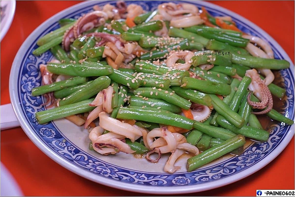 挑戰全台最划算！350元起爽嗑「無菜單料理」，６菜１湯還附滷肉飯吃到飽