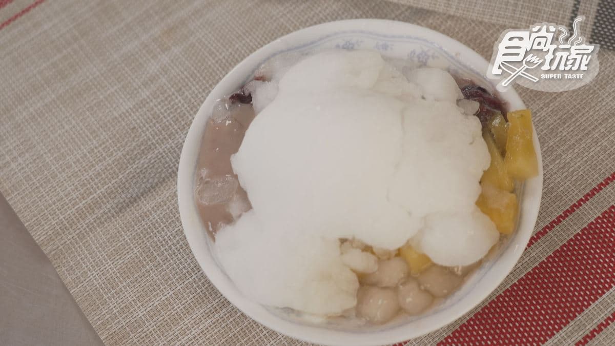 「綜合清冰」是經典招牌，其中脆圓口感脆且有嚼勁，與清冰搭配非常棒。