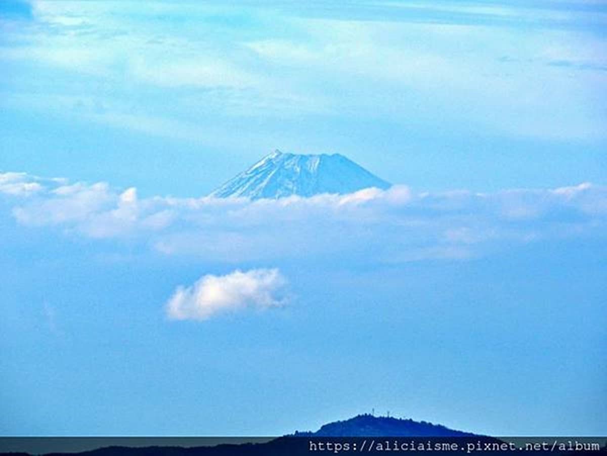 580公尺「抹茶布丁山」!欣賞雲中富士山,花百元還能體驗「放火燒山」 580公尺「抹茶布丁山」!欣賞雲中富士山,花百元還能體驗「放火燒山」