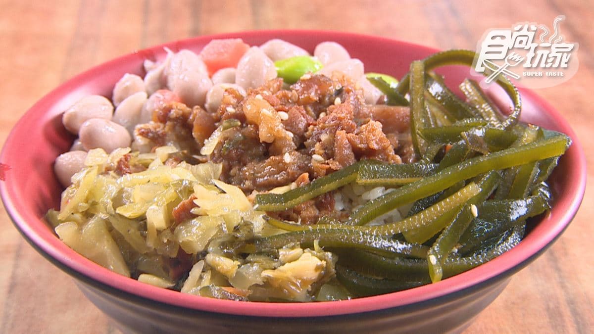 「滷肉飯便當」可任選３樣配菜。