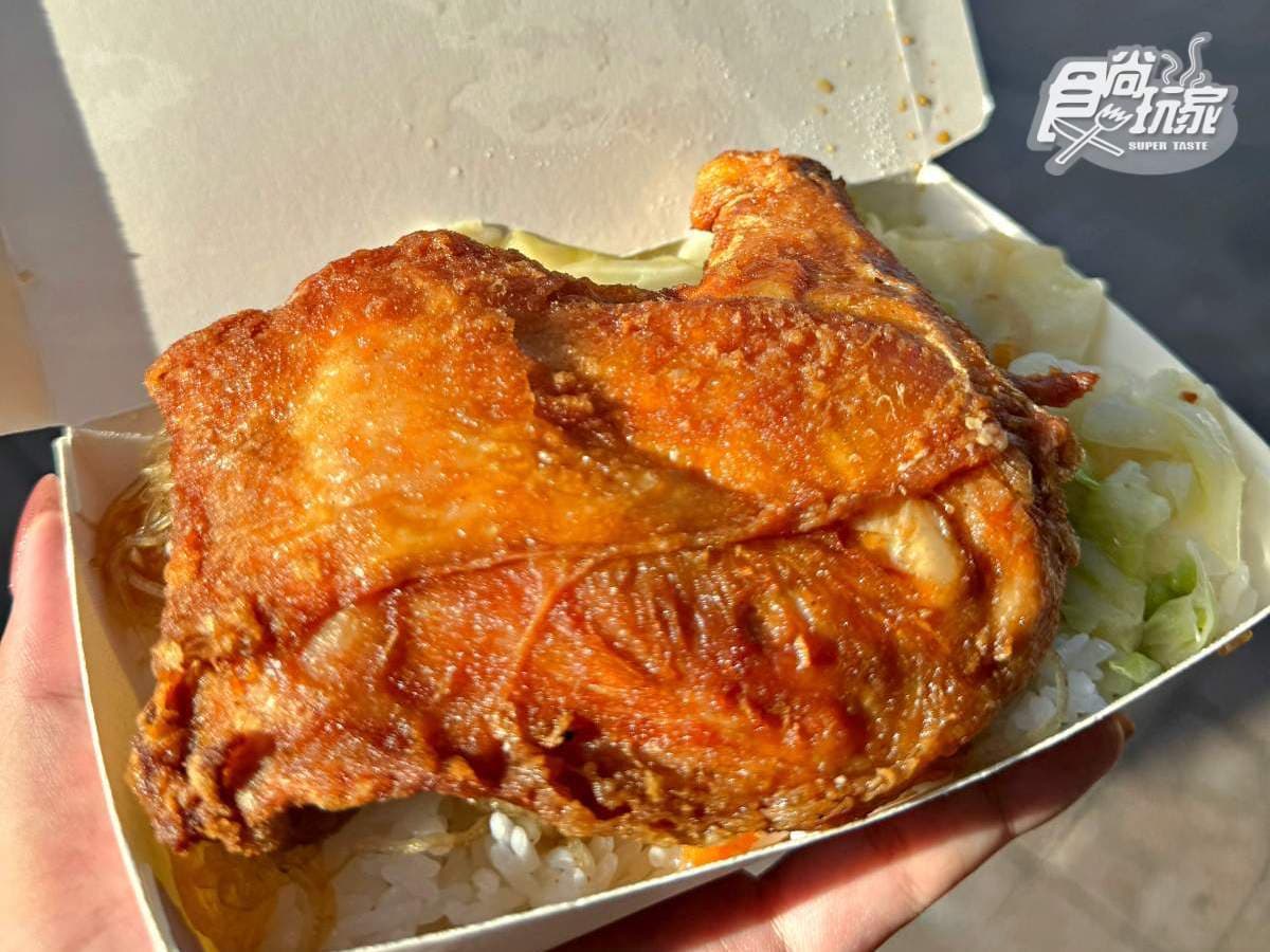 高雄小港美食 TOP11推薦!巨無霸粉漿蛋餅、15元現炸蔥油餅、看飛機咖啡廳 小港美食推薦:逢昌大雞腿飯