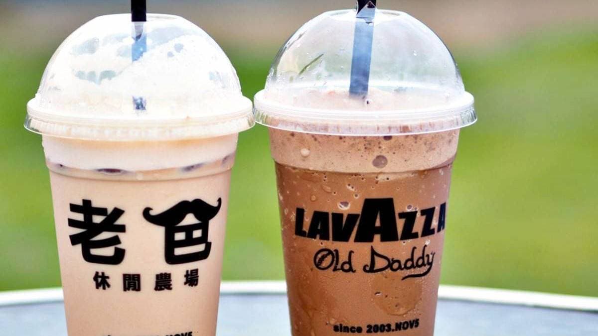 飲品提供咖啡、鮮奶茶、聖代等，入館每人低消70元。（圖片來源：班班美食生活圈）