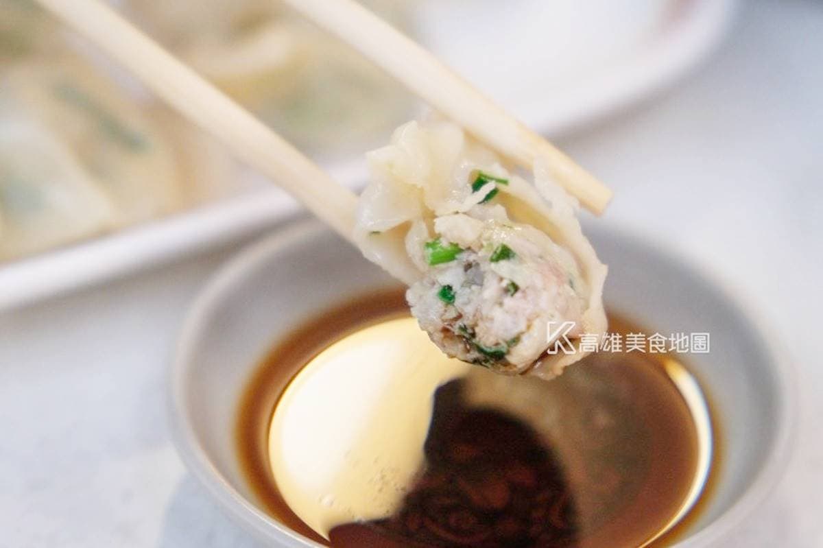 水餃每顆4元!高雄佛系小吃地點曝光,30元現煮酸辣湯滿滿都是料 水餃每顆4元!高雄佛系小吃地點曝光,30元現煮酸辣湯滿滿都是料