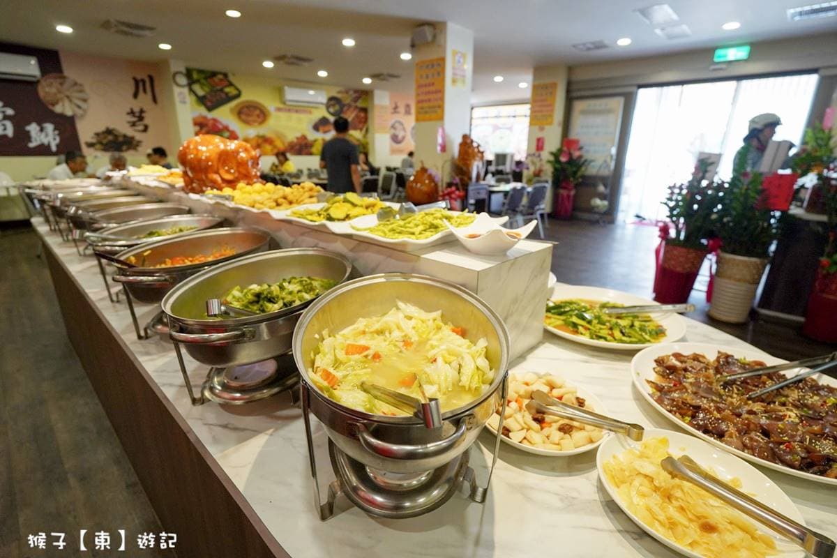 139元「便當自助餐」吃到飽!超過30種菜色無限供應,白飯、湯類、飲料都有 139元「便當自助餐」吃到飽!超過30種菜色無限供應,白飯、湯類、飲料都有