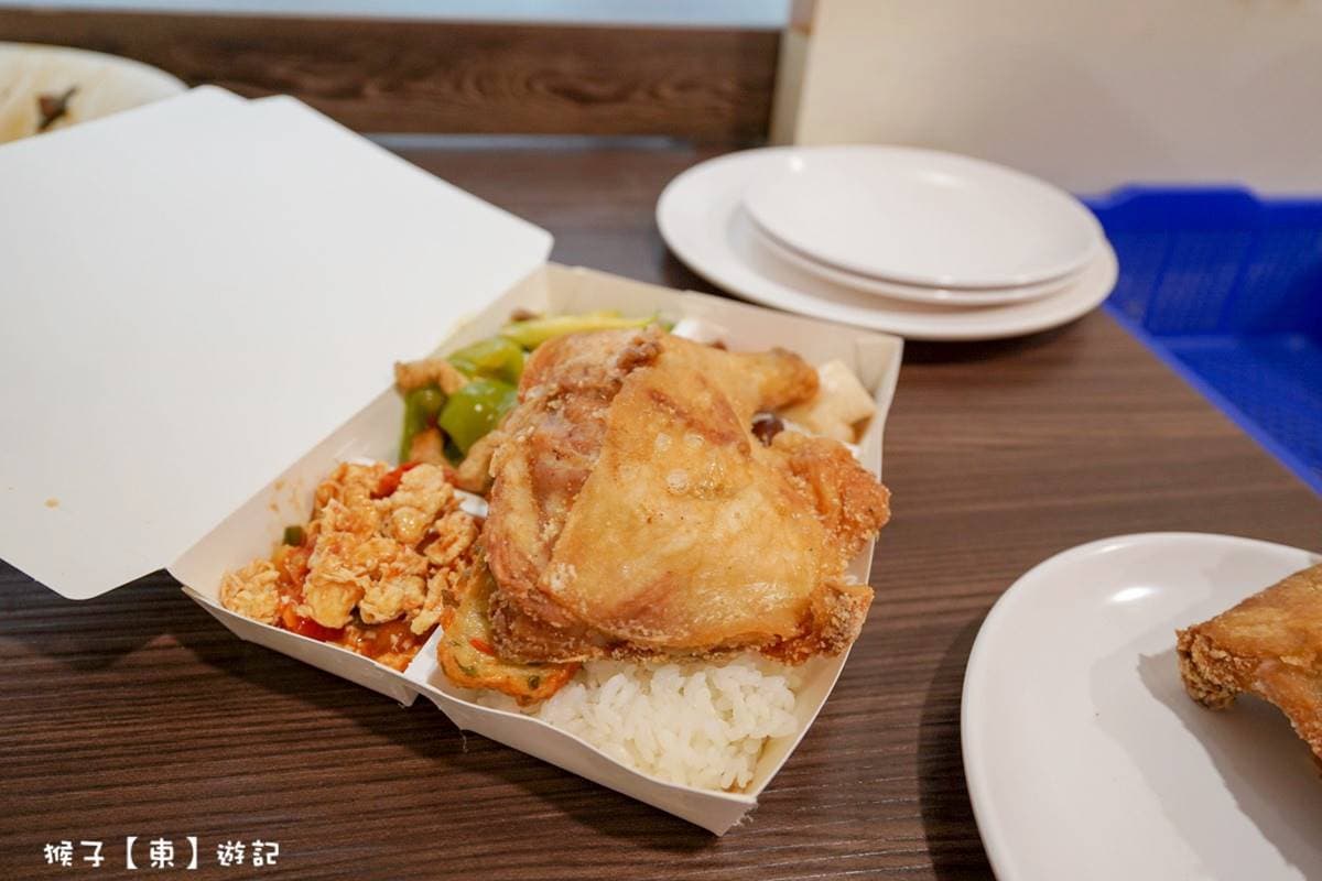 139元「便當自助餐」吃到飽!超過30種菜色無限供應,白飯、湯類、飲料都有 139元「便當自助餐」吃到飽!超過30種菜色無限供應,白飯、湯類、飲料都有