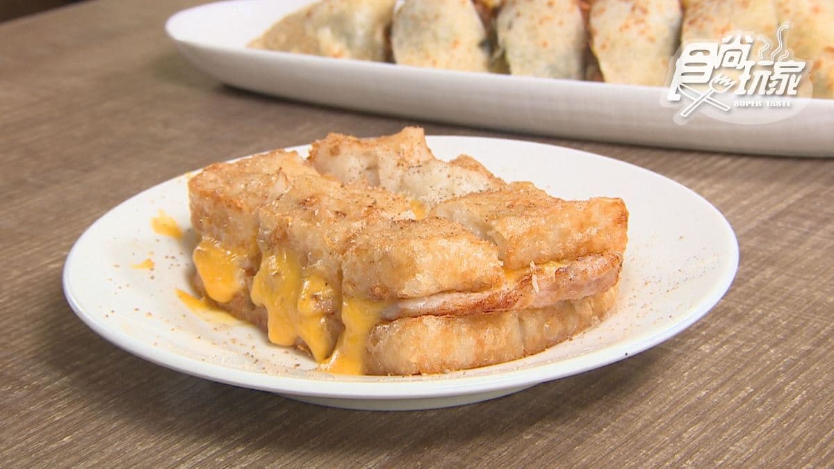 「豬扒夾心酥」外皮酥脆，內部蘿蔔糕口感綿密，米香濃郁。