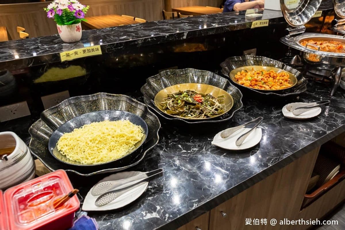 70種品項通通吃到飽！桃園「高CP值牛排」300元起，熱食、炸物、甜點無限夾