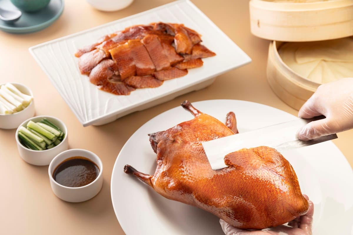 對中名字８折爽嗑烤鴨！漢來片皮鴨夢時代新開幕，還有高雄限定新菜色