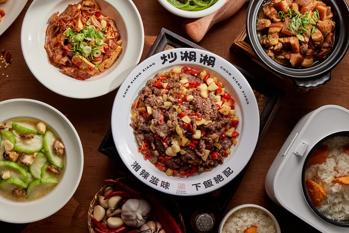 【新開店】爆炒和牛買一送一！「炒湘湘」插旗信義，７款必嗑＋地瓜飯無限續