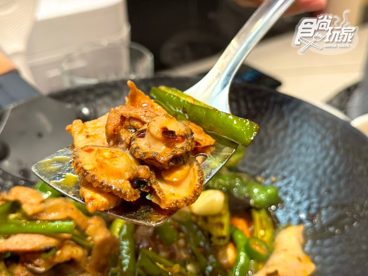 【新開店】爆炒和牛買一送一！「炒湘湘」插旗信義，７款必嗑＋地瓜飯無限續