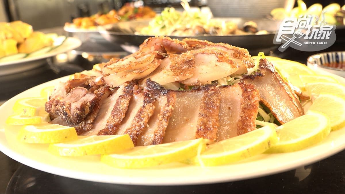 「炸紅糟肉」外皮酥脆且不肥膩。