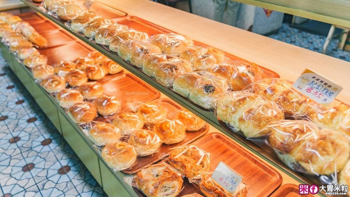 店內除了販售麵包，還有台式馬卡龍、多種糕餅點心。（圖片來源：大胃米粒DAVID&MILLY）