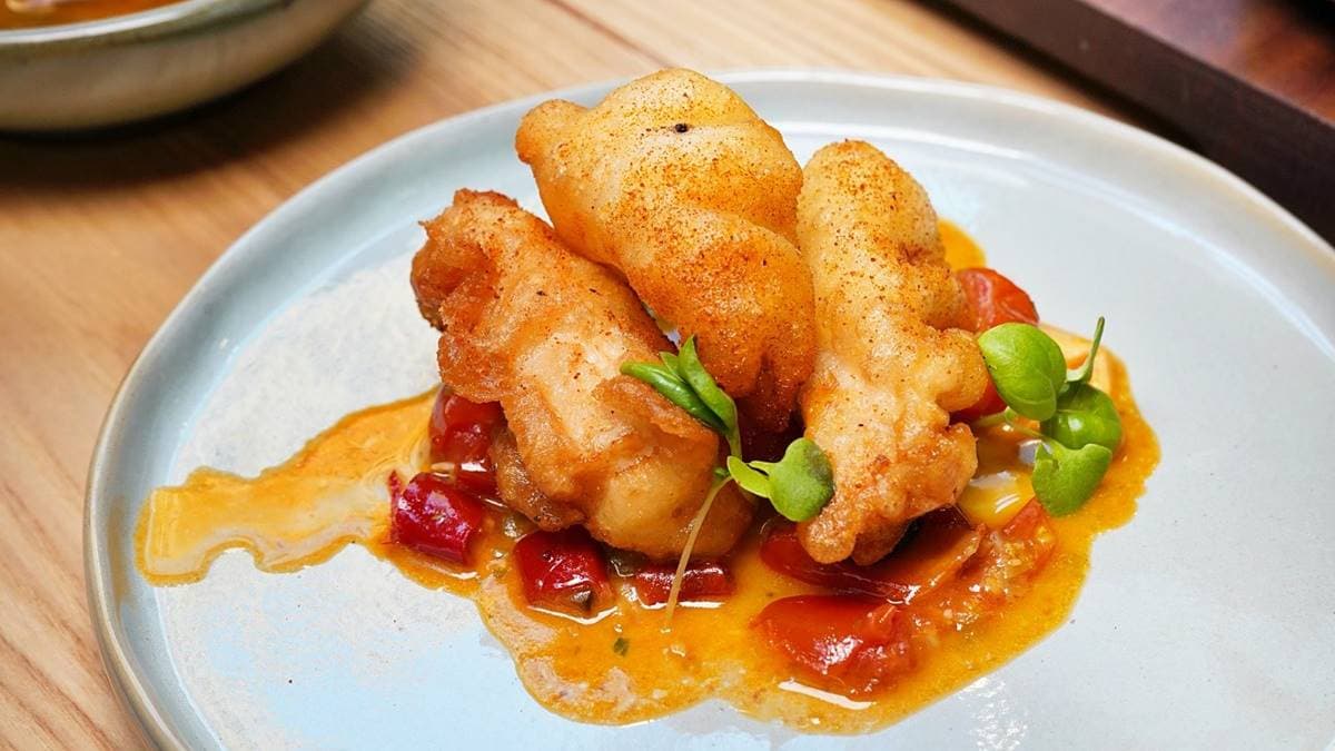 熱前菜推薦「啤酒炸魚」，爽辣夠味又帶點酸甜，滋味豐富令人驚豔。（圖片來源：柚香魚子醬的蹦蹦跳跳）
