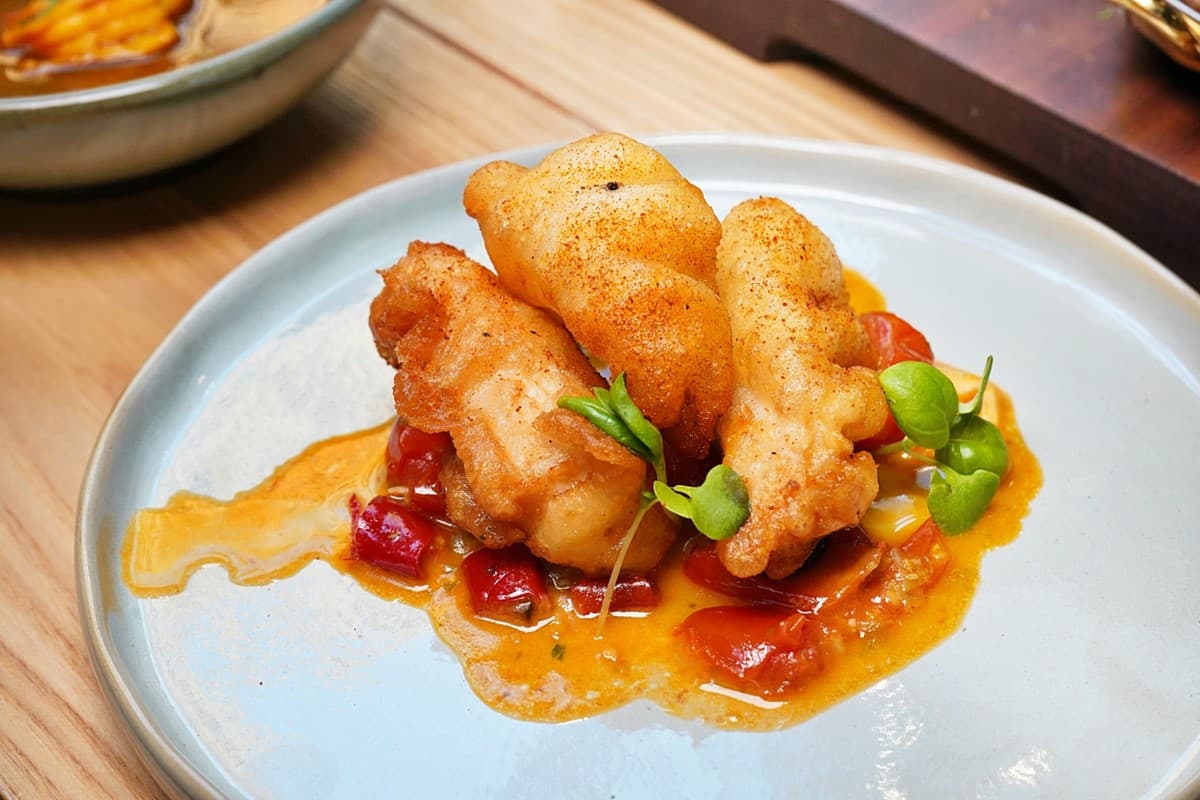 台中最美「玻璃屋牛排館」！爽嗑柴燒牛排軟嫩噴香，當月壽星75折優惠快衝