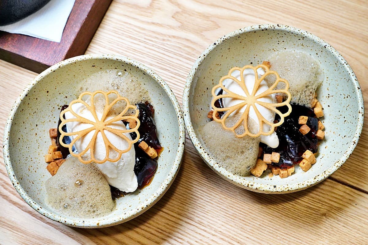 台中最美「玻璃屋牛排館」！爽嗑柴燒牛排軟嫩噴香，當月壽星75折優惠快衝