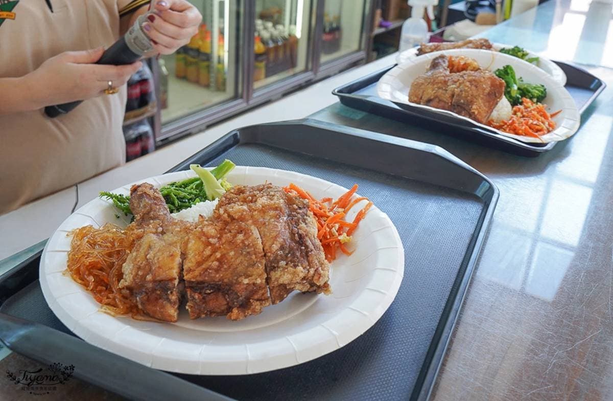 零距離餵萌水豚!台南「頑皮世界野生動物園」行程攻略:特色亮點、門票資訊 零距離餵萌水豚!台南「頑皮世界野生動物園」行程攻略:特色亮點、門票資訊