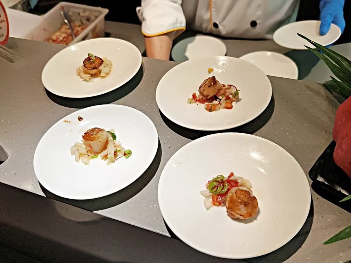 桃園隱藏版吃到飽!爽嗑「現煎干貝、海膽」千元有找,還有啤酒暢飲配牛排 桃園隱藏版吃到飽!爽嗑「現煎干貝、海膽」千元有找,還有啤酒暢飲配牛排