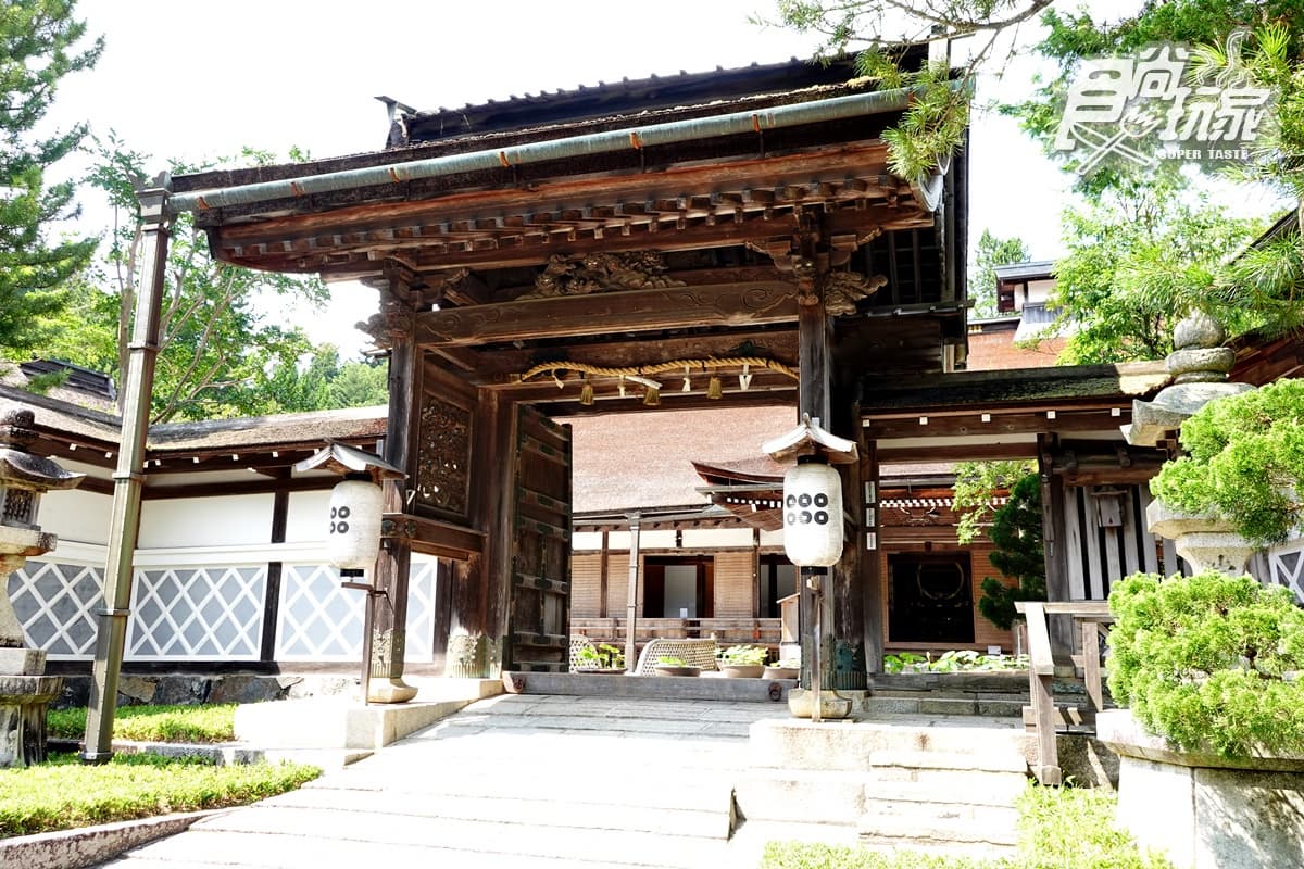 來去寺廟住1晚!日本「蓮華定院」開箱:冥想體驗、高級套房,還能爽喝啤酒 來去寺廟住1晚!日本「蓮華定院」開箱:冥想體驗、高級套房,還能爽喝啤酒