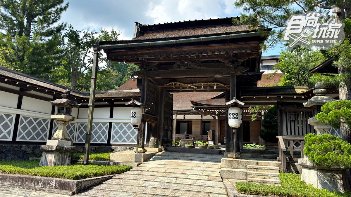 蓮華定院位於高野山，是由行勝上人於鎌倉時代初期創立的寺廟。