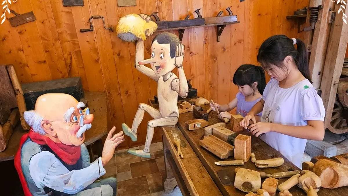 小義大利村內畫滿《木偶奇遇記》壁畫。（圖片來源：小不點看世界）
