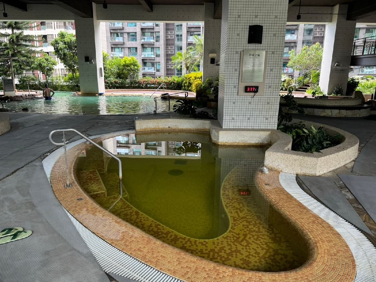 【獨家】烤鴨四吃吃到飽!礁溪星級酒店最新優惠,可享千坪溫泉戲水區 【獨家】烤鴨四吃吃到飽!礁溪星級酒店最新優惠,可享千坪溫泉戲水區