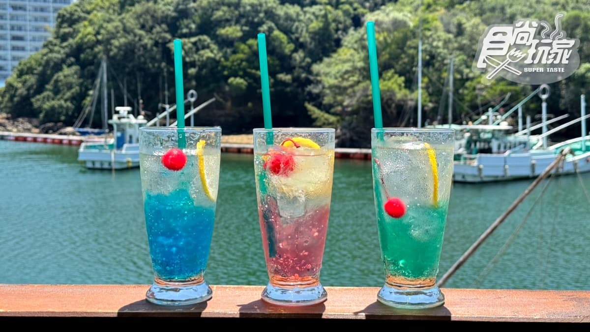 咖啡飲品、海景露台座位，度假感一秒拉滿。