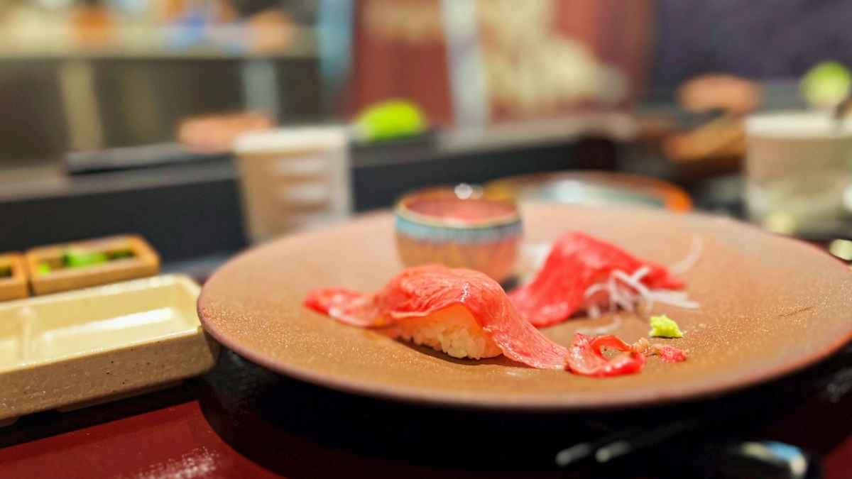 生牛肉握壽司吃起來很清爽。（圖片來源：Jason's Life）