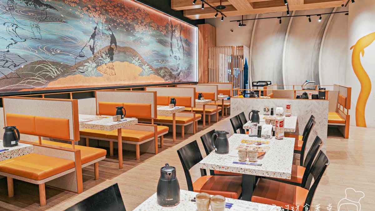 店內裝潢走的是日式現代質感路線。（圖片來源：阿君的玩食天堂）