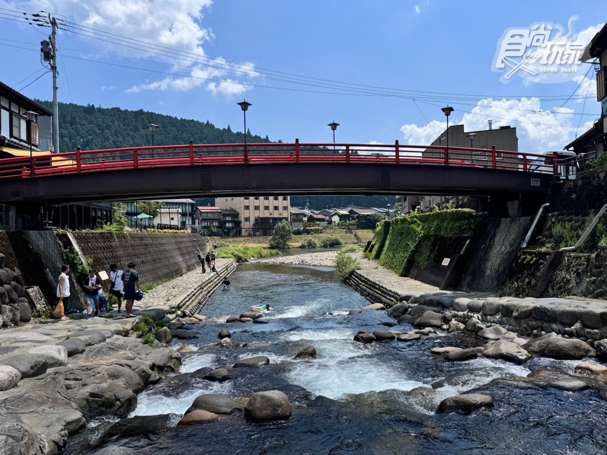 400年歷史「小京都」在這!日本第一名水喝到飽,還能DIY食物模型逛老街 400年歷史「小京都」在這!日本第一名水喝到飽,還能DIY食物模型逛老街