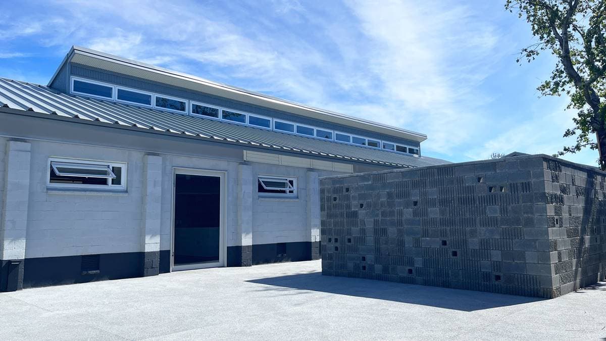 園區內有多個倉庫展區，支持在地藝文產業推進。（圖片來源：中原文創園區）