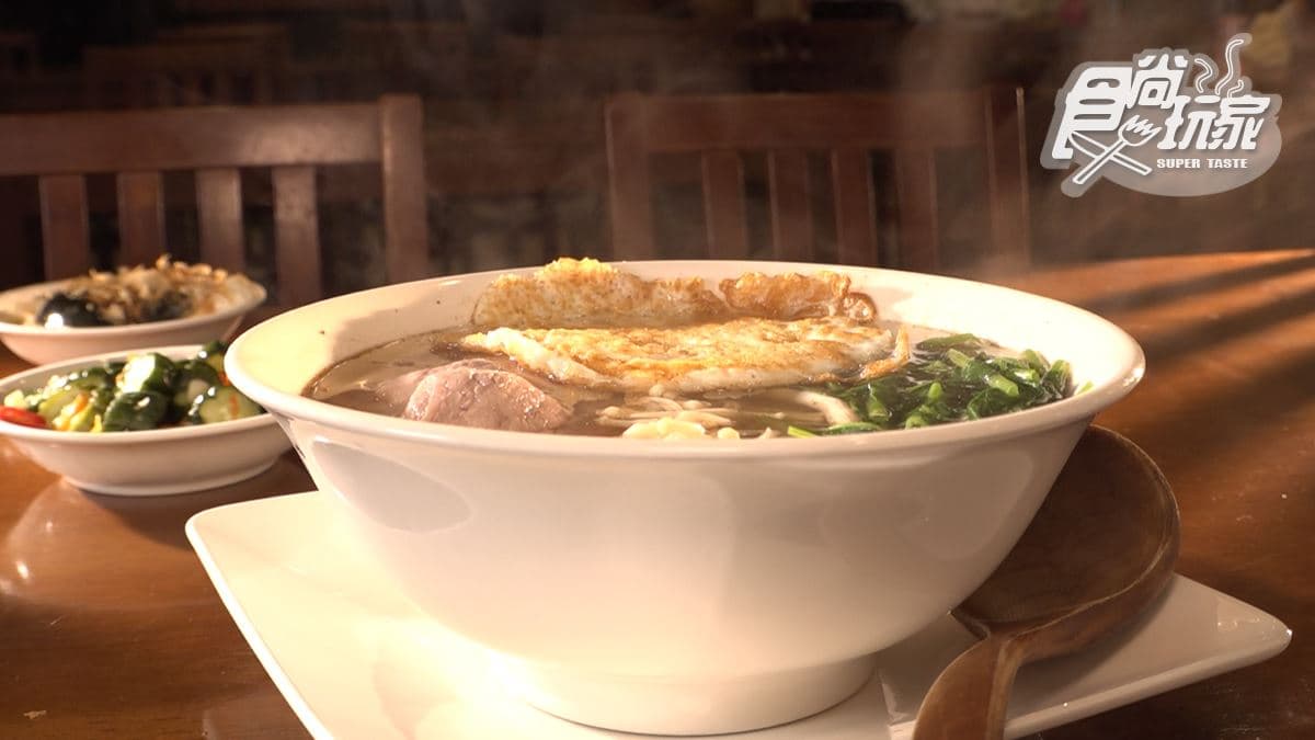 「養生菇菇湯麵疙瘩」麵疙瘩Q彈，搭配３種菇類和柴魚高湯。