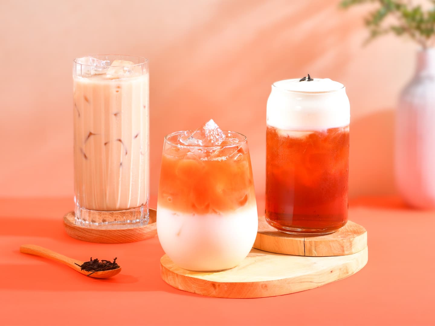 娜杯紅茶沒了!迷客夏「朝等紅茶」帥哥紅茶、美女鮮奶茶上架+日出茶太0元喝 娜杯紅茶沒了!迷客夏「朝等紅茶」帥哥紅茶、美女鮮奶茶上架+日出茶太0元喝