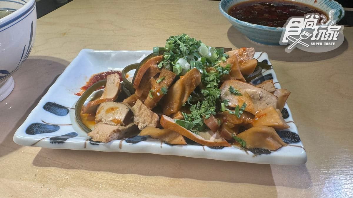 也可以搭配小菜一起吃更飽足。