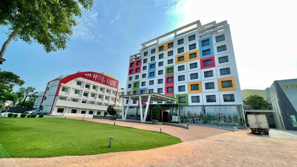 「南科贊美酒店」位於台南科學園區附近。（圖片來源：愛伊特的分享樂園）