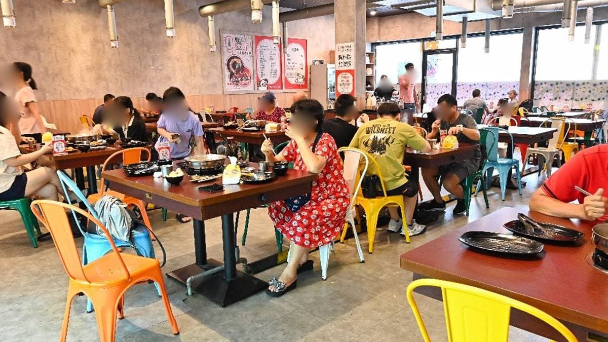 店內座位數不少，桌距寬敞舒適不擁擠。（圖片來源：糖糖's 享食生活）