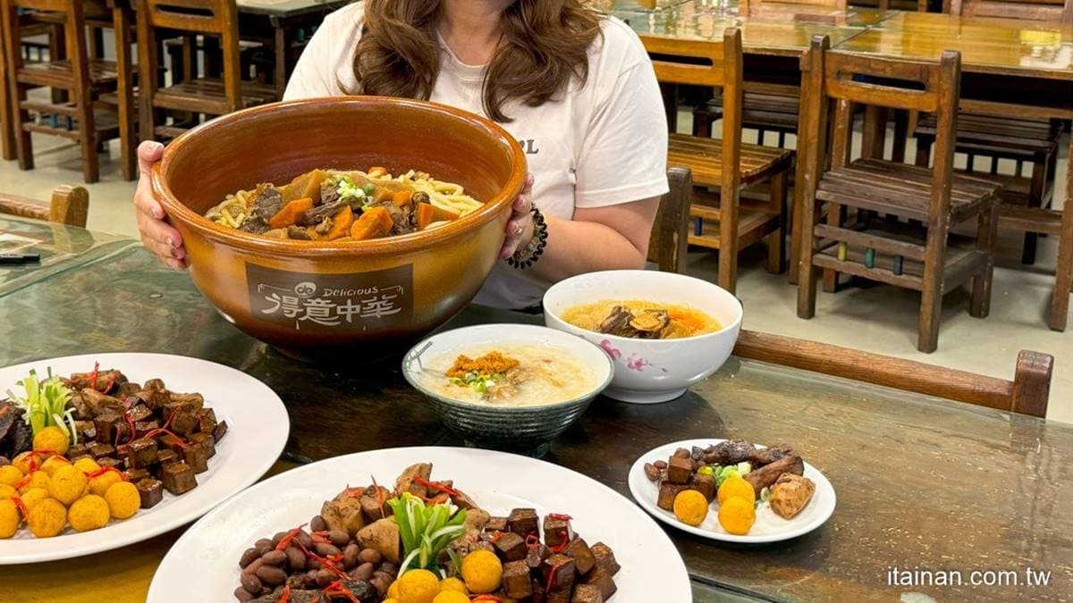２樓的牛肉麵故事館，有10人份的大碗公牛肉麵可挑戰。（圖片來源：台南好Food遊）