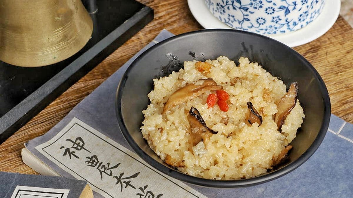 這裡以燉湯為主，另外也有販售麵膳、膳食、甜品、甜湯及茶飲。（圖片來源：糖糖‘s 享食生活）