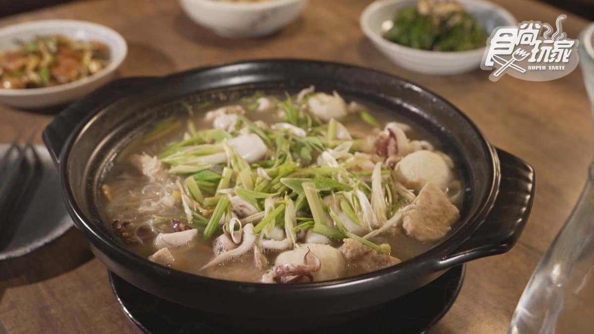 中卷米粉鍋也是招牌必點之一。