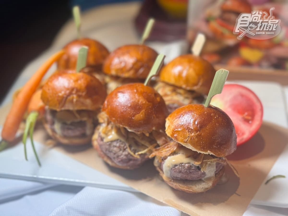 脆皮豬腳、啤酒蝦無限吃!台北Buffet德國季只到10月底,還有生啤酒暢飲 脆皮豬腳、啤酒蝦無限吃!台北Buffet德國季只到10月底,還有生啤酒暢飲