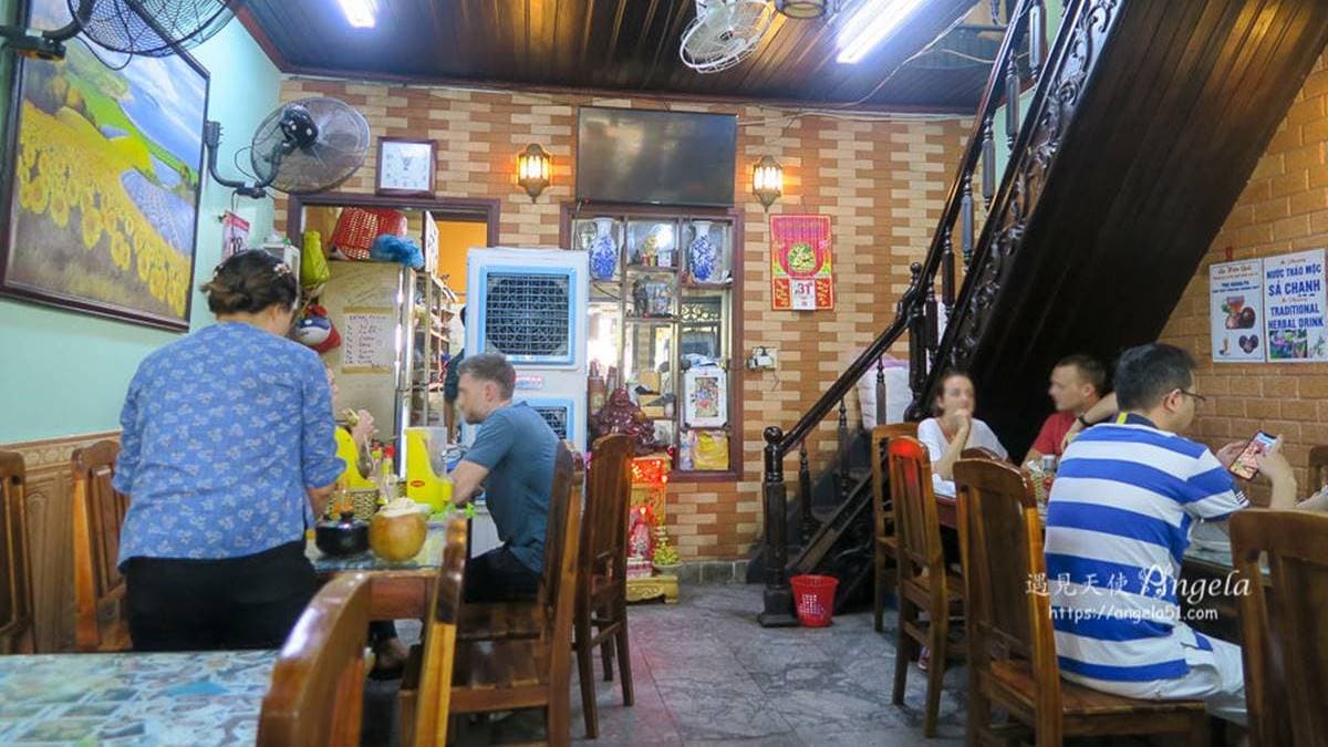 店內看似小小的，但其實還有２樓座位。（圖片來源：遇見天使Angela）