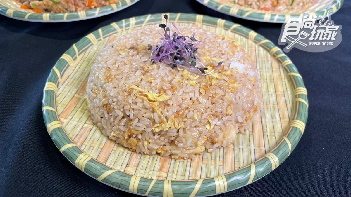 炒飯炒得粒粒分明。