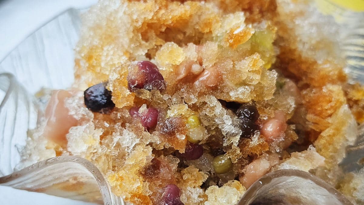 裡面吃得到很多種配料。（圖片來源：葉影瓶像）