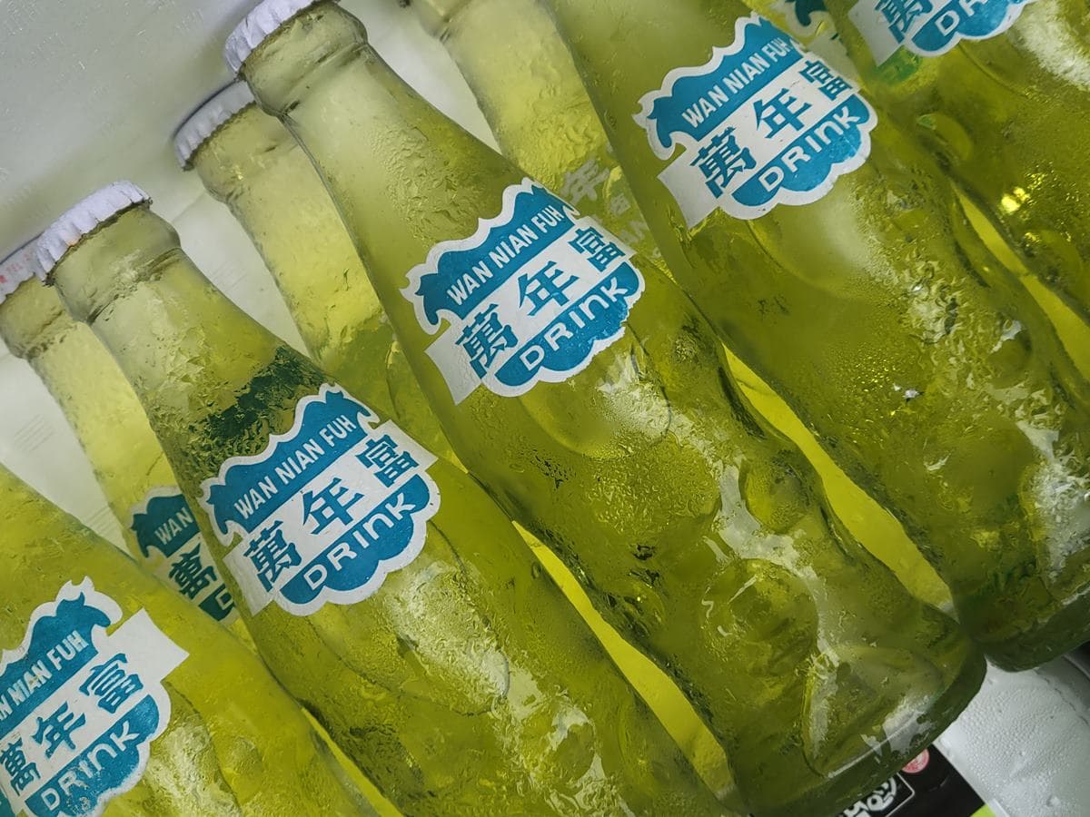 台南人都不一定知道!當地神祕特有飲料「阿婆水」,日本「這地區」也買得到 台南人都不一定知道!當地神祕特有飲料「阿婆水」,日本「這地區」也買得到