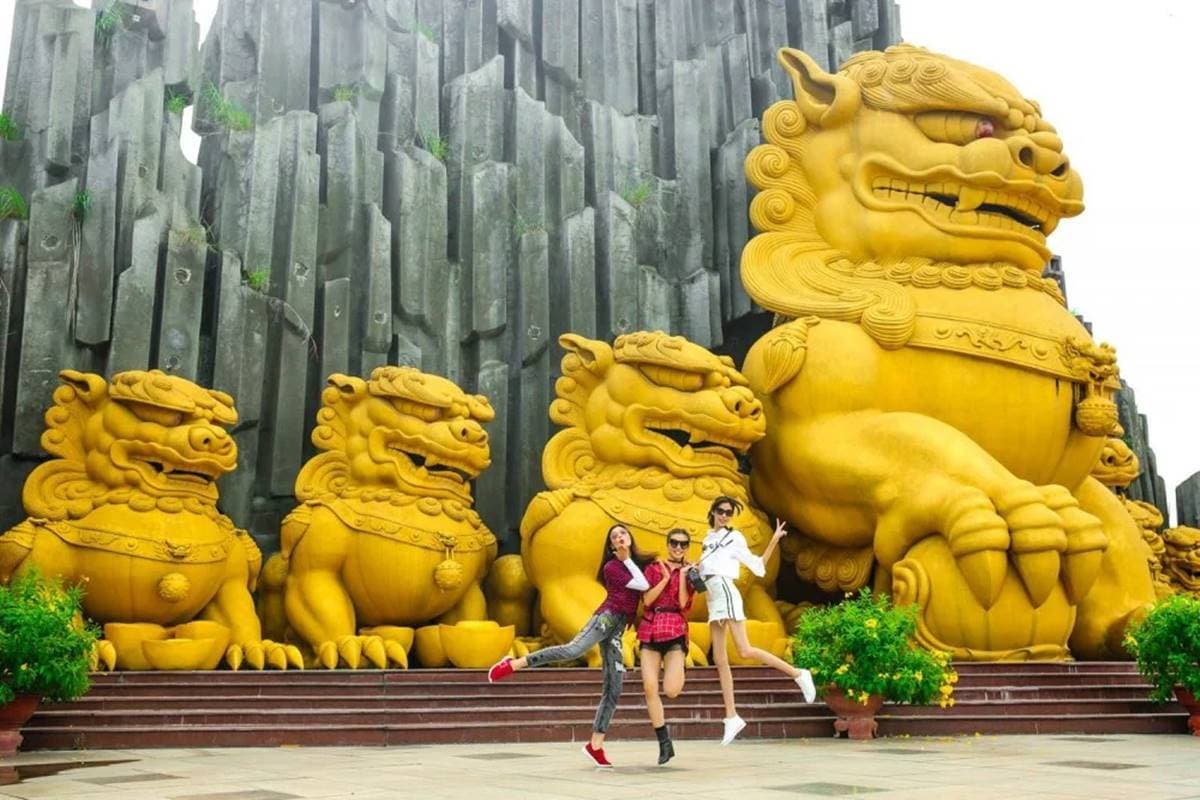 最奇葩樂園無誤!佛祖陪衝浪「真.佛系」主題樂園,廣播聽佛經、還能釣鱷魚 最奇葩樂園無誤!佛祖陪衝浪「真.佛系」主題樂園,廣播聽佛經、還能釣鱷魚