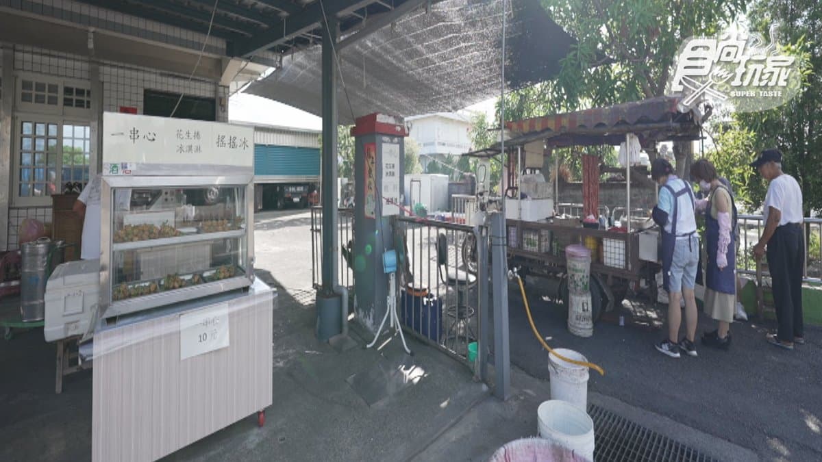 「武淵香腸伯香腸」是營業超過60年的在地老字號小吃。