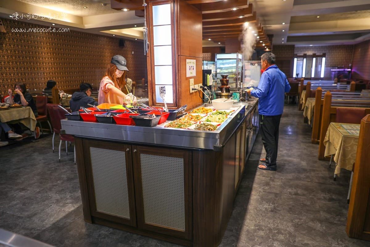 340元起「自助吧」吃到飽!新北超低調平價牛排,熱炒熟食、蒸炸點心無限吃 340元起「自助吧」吃到飽!新北超低調平價牛排,熱炒熟食、蒸炸點心無限吃