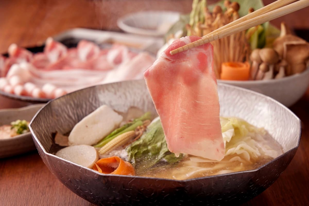 乾杯最狂「日式鍋物」插旗桃園!連3天免費吃爆和牛,最低480元爽嗑雙拼套餐 乾杯最狂「日式鍋物」插旗桃園!連3天免費吃爆和牛,最低480元爽嗑雙拼套餐