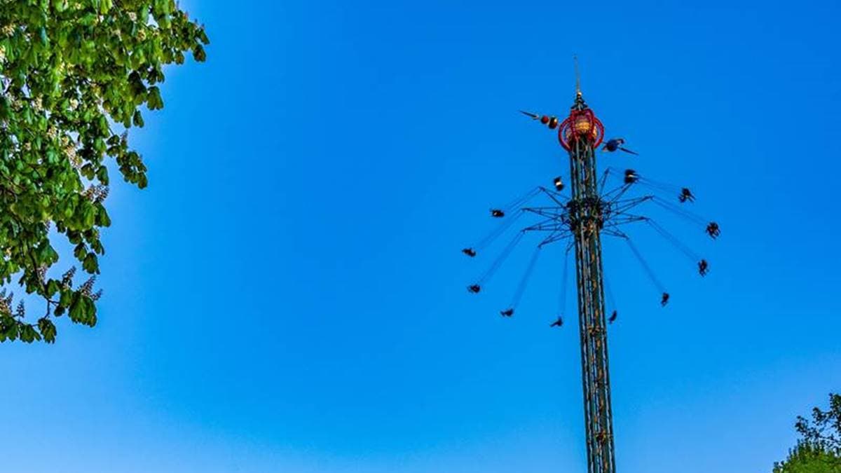 園內有號稱世界最高的飛椅設施。（圖片來源：Shutterstock）