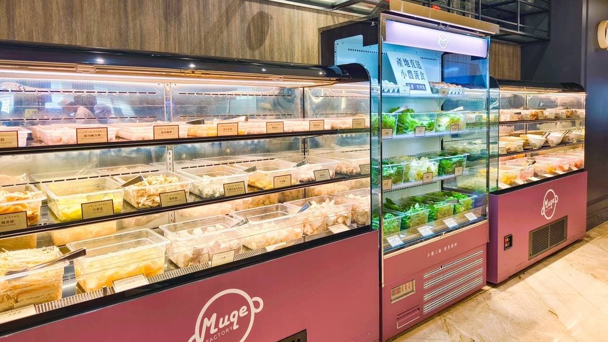 自助吧有各式各樣的火鍋食材可以取用。（圖片提供：美食好芃友）